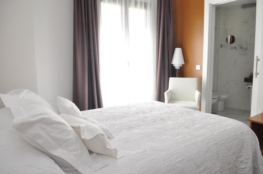 Toral Hotel León Værelse billede